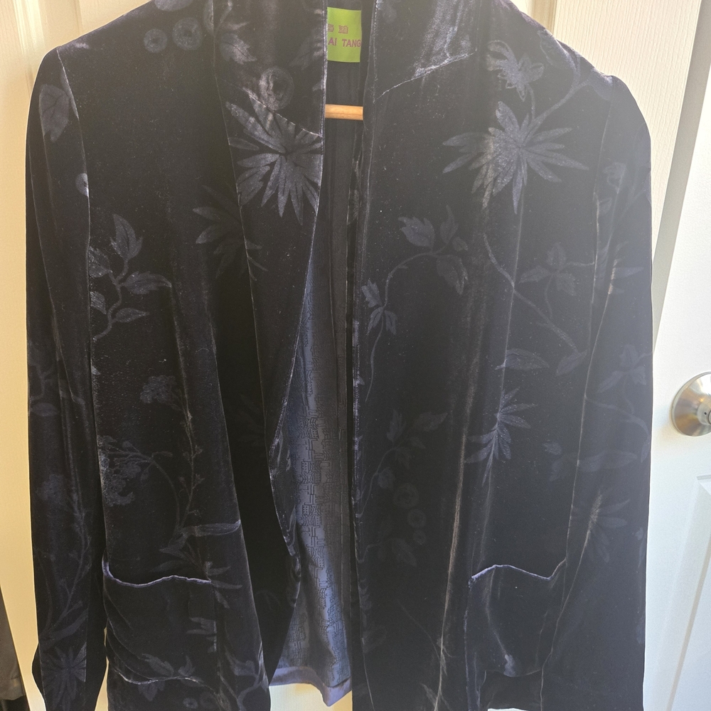 Shanghai Tang Velvet Floral Blazer in Deep Navy